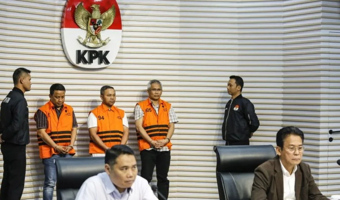 KPK Sita Dokumen Pergeseran Anggaran di Dinas PUPRPKPP Riau