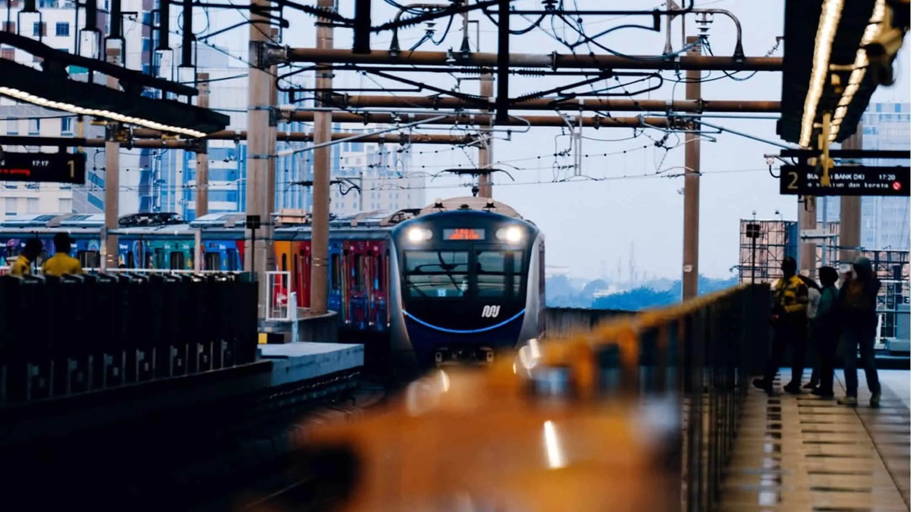 Gaji Belum Tembus Rp6,2 Juta? Tenang, Bisa Nikmati MRT dan Transjakarta Gratis!