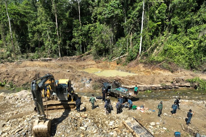ESDM Kuasai Kembali 321 Hektare Lahan Tambang Ilegal di Dua Provinsi