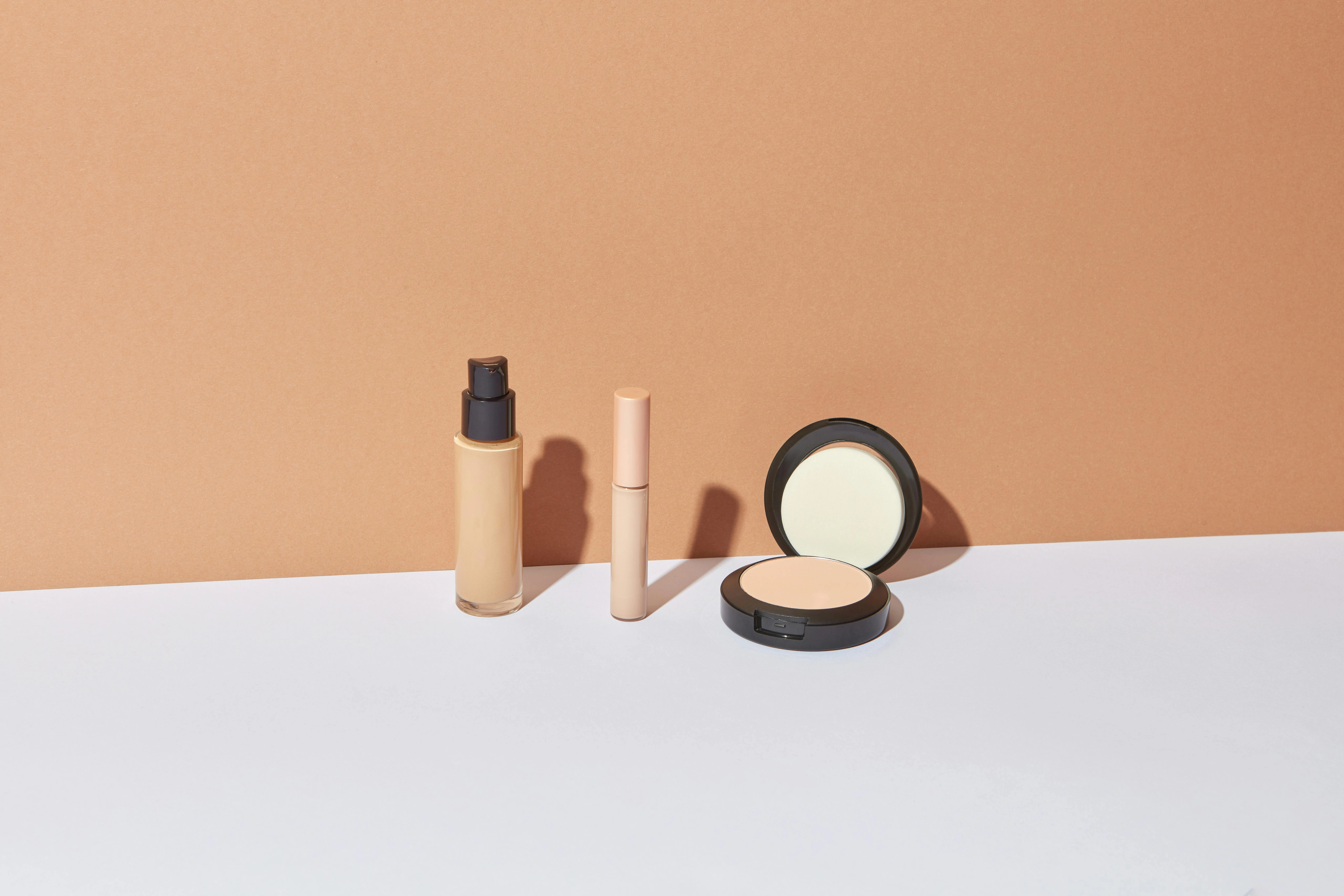 Complexion Makeup: Kunci Base Makeup Flawless Nggak Kelihatan Dempul!