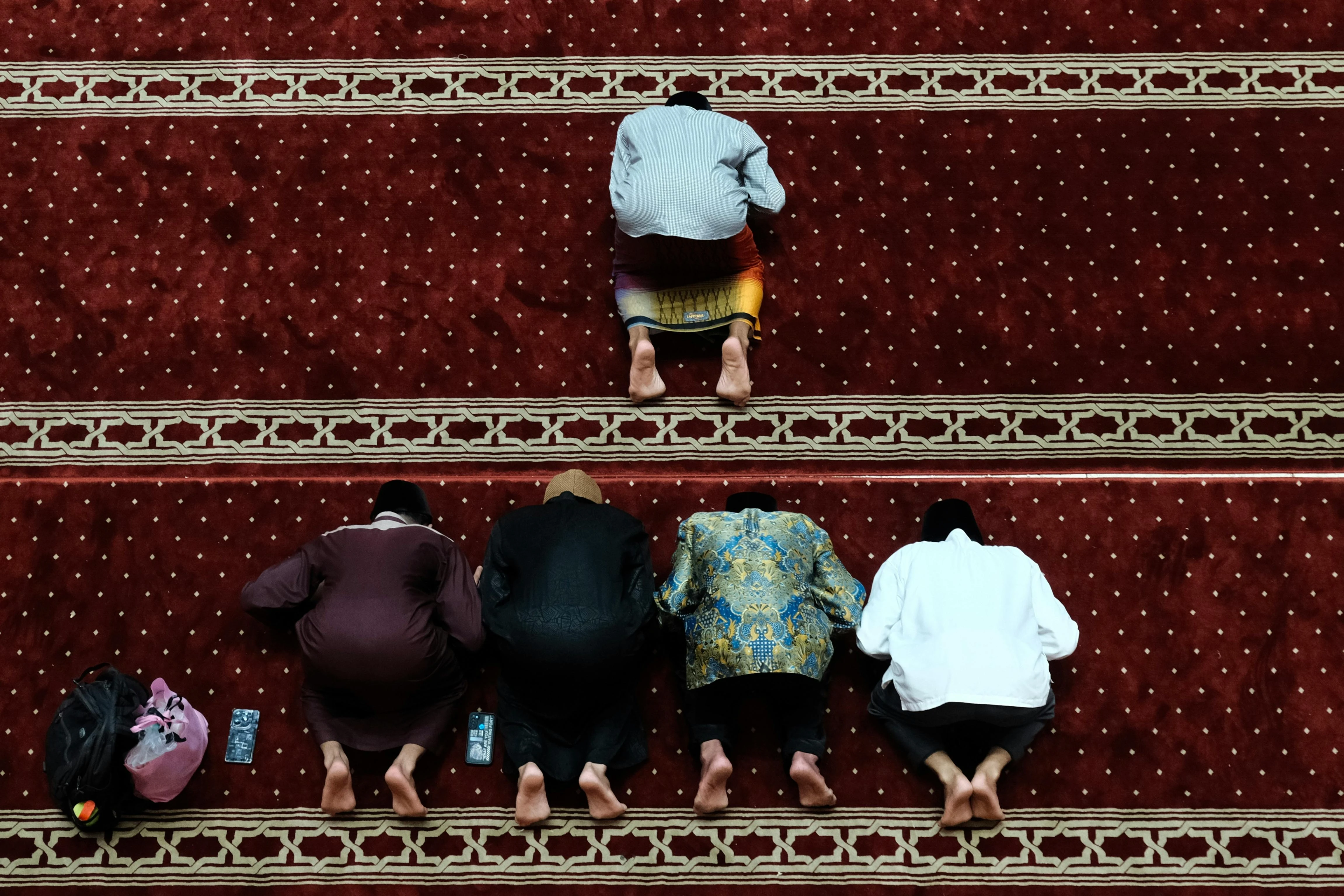 Batas Sholat Subuh: Apakah Lewat Jam 6 Pagi Sudah Tidak Sah? Ini Penjelasannya
