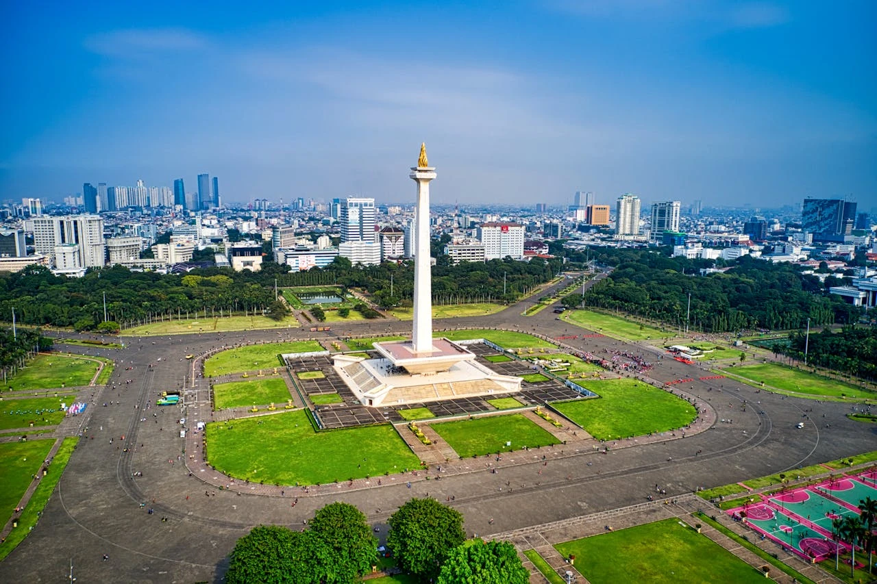 Prakiraan Cuaca DKI Jakarta Selasa 26 Mei 2026: Berawan hingga Hujan Ringan di Beberapa Wilayah