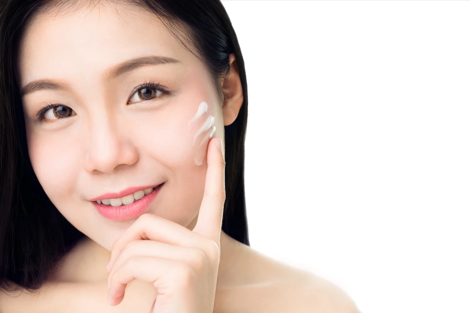 7 Rekomendasi BB Cream yang Bagus, Ringan, dan Anti-Cakey! Bikin Wajah Tetap Fresh Tanpa Ribet