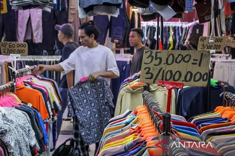 Awas, Pelaku Thrifting Ilegal Bisa Dipidana