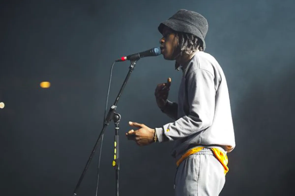 Mampir ke Jakarta! Daniel Caesar Umumkan Tur Arena Perdana di Asia dan Amerika Utara