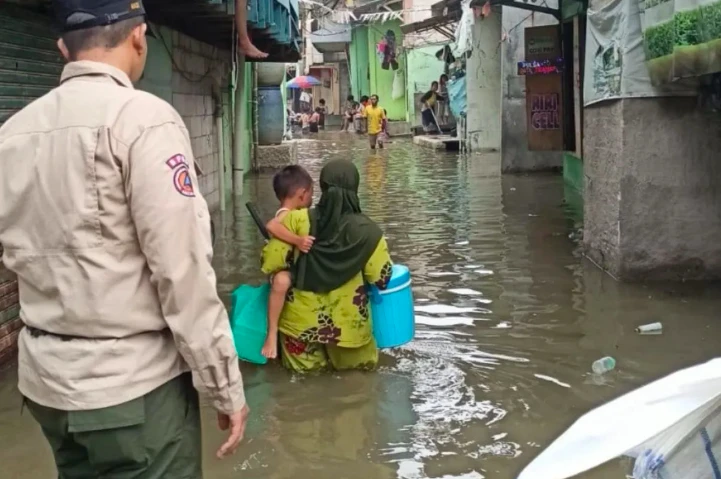Banjir Rob Makin Parah! Apakah Daerahmu Termasuk Zona Bahaya?