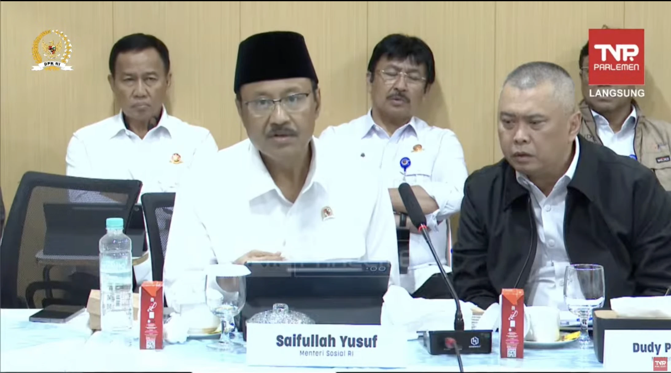 Menteri Sosial Saifullah Yusuf, banjir-longsor sumatra, Rapat Koordinasi Satuan Tugas (Satgas) Penanganan Bencana