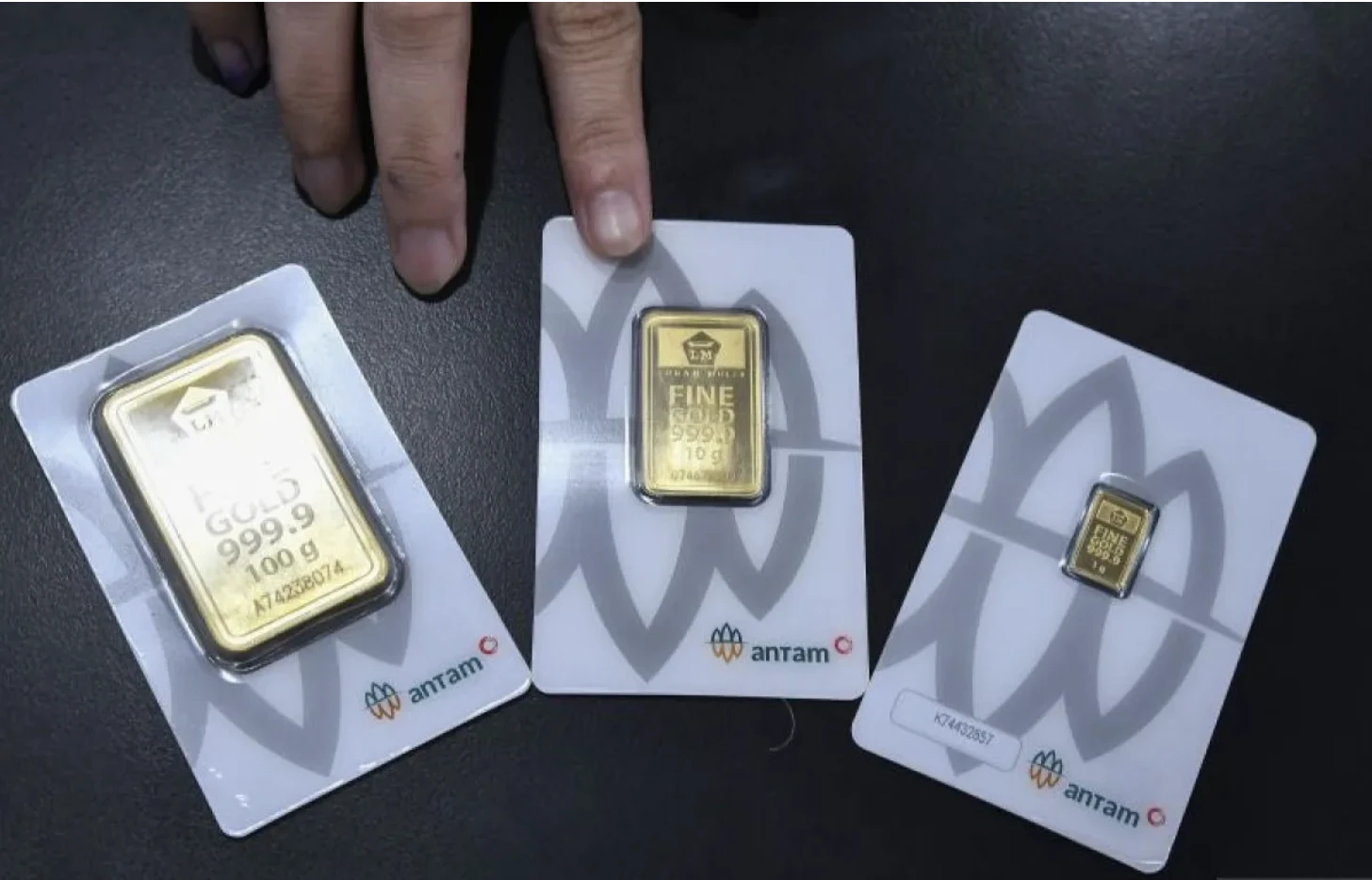 Harga Emas 4 Februari 2026: Antam Alami Lonjakan Harga, Galeri24 dan UBS Kompak Turun Tipis