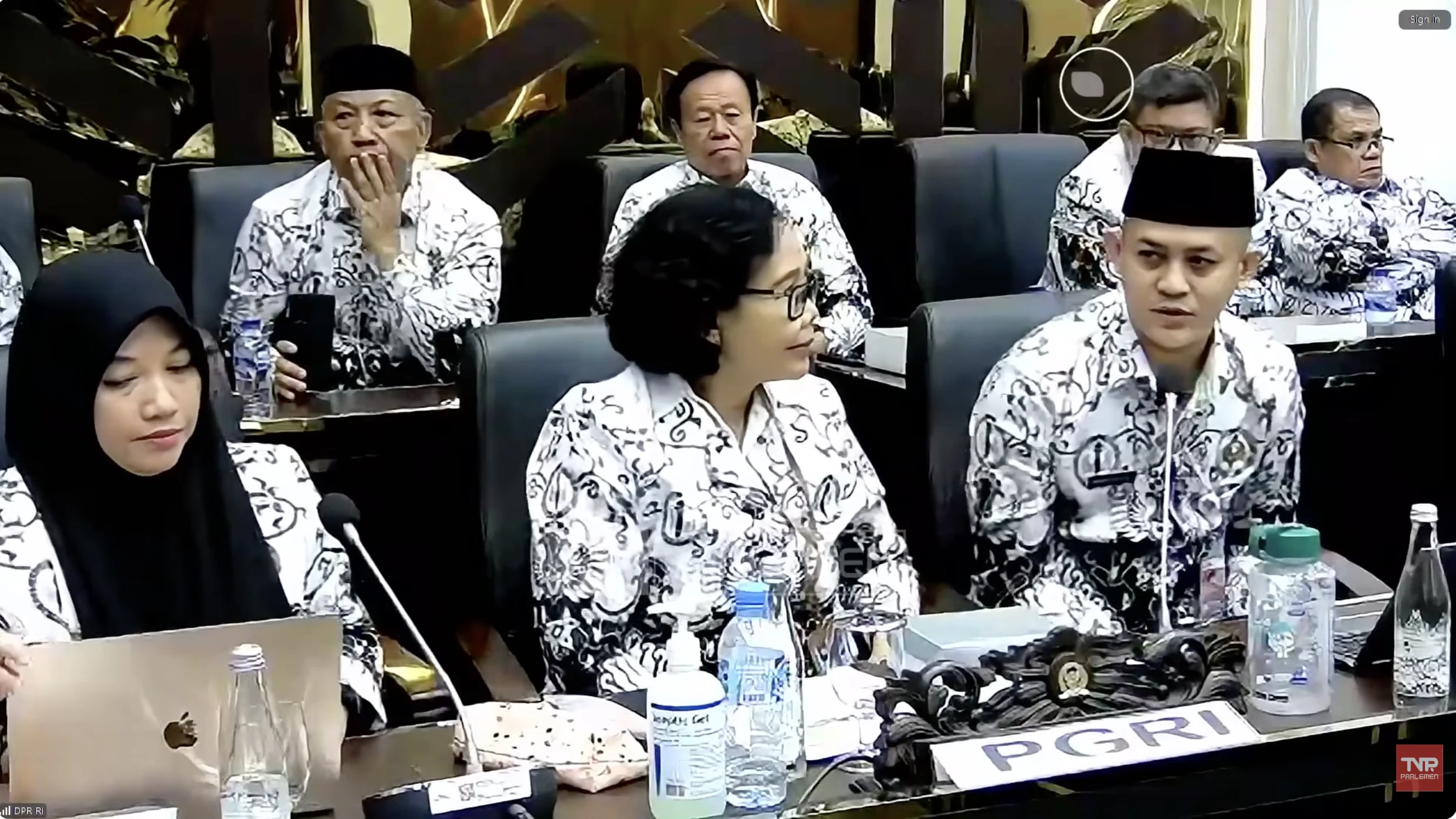 Ketua Departemen Penelitian dan Pengabdian Masyarakat PB PGRI Sumardiansyah Perdana Kusuma, PGRI, guru honorer