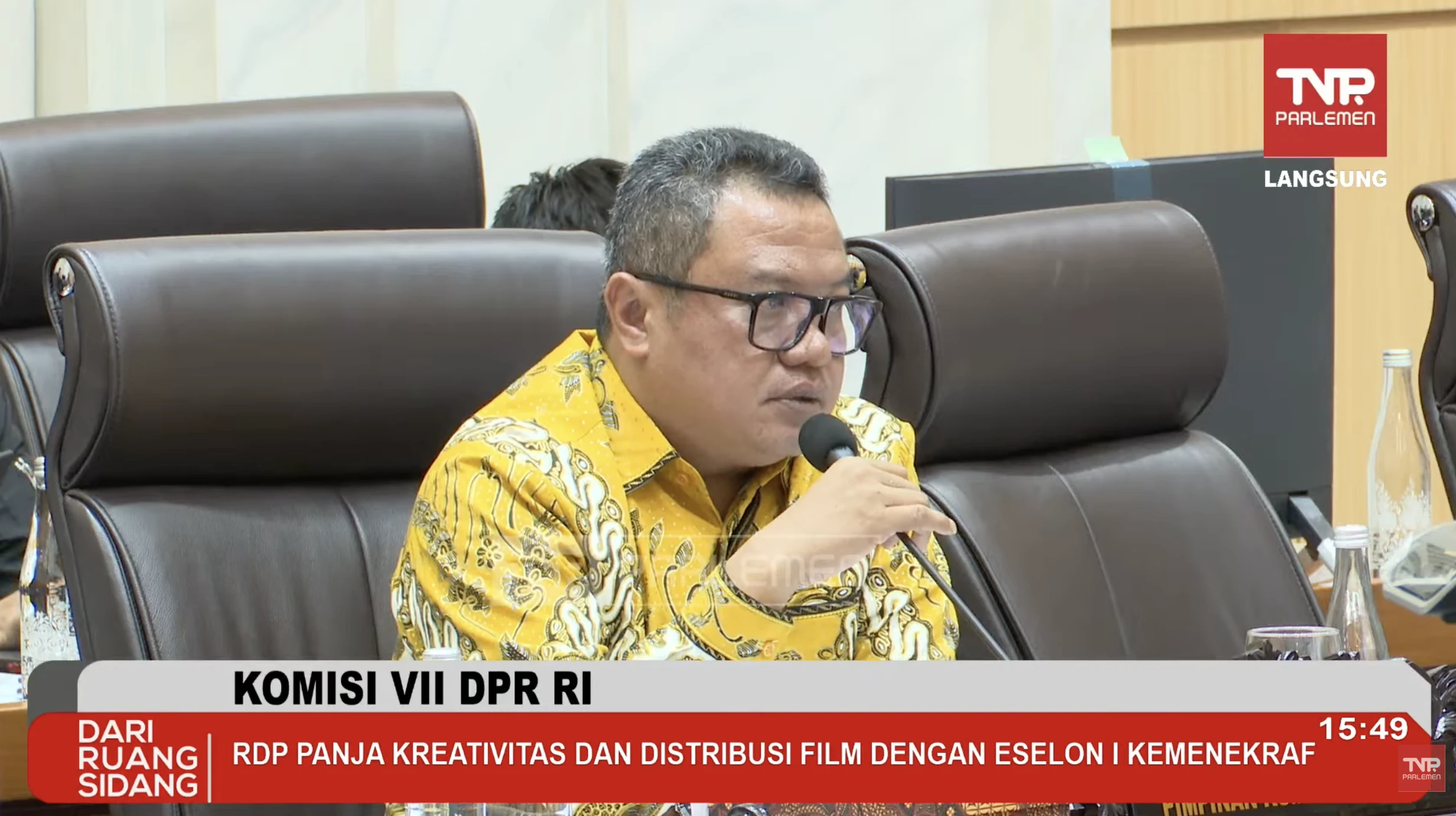 DPR Kritik Film Horor Melulu, Sineas: Bikin Film Sejarah Mahal