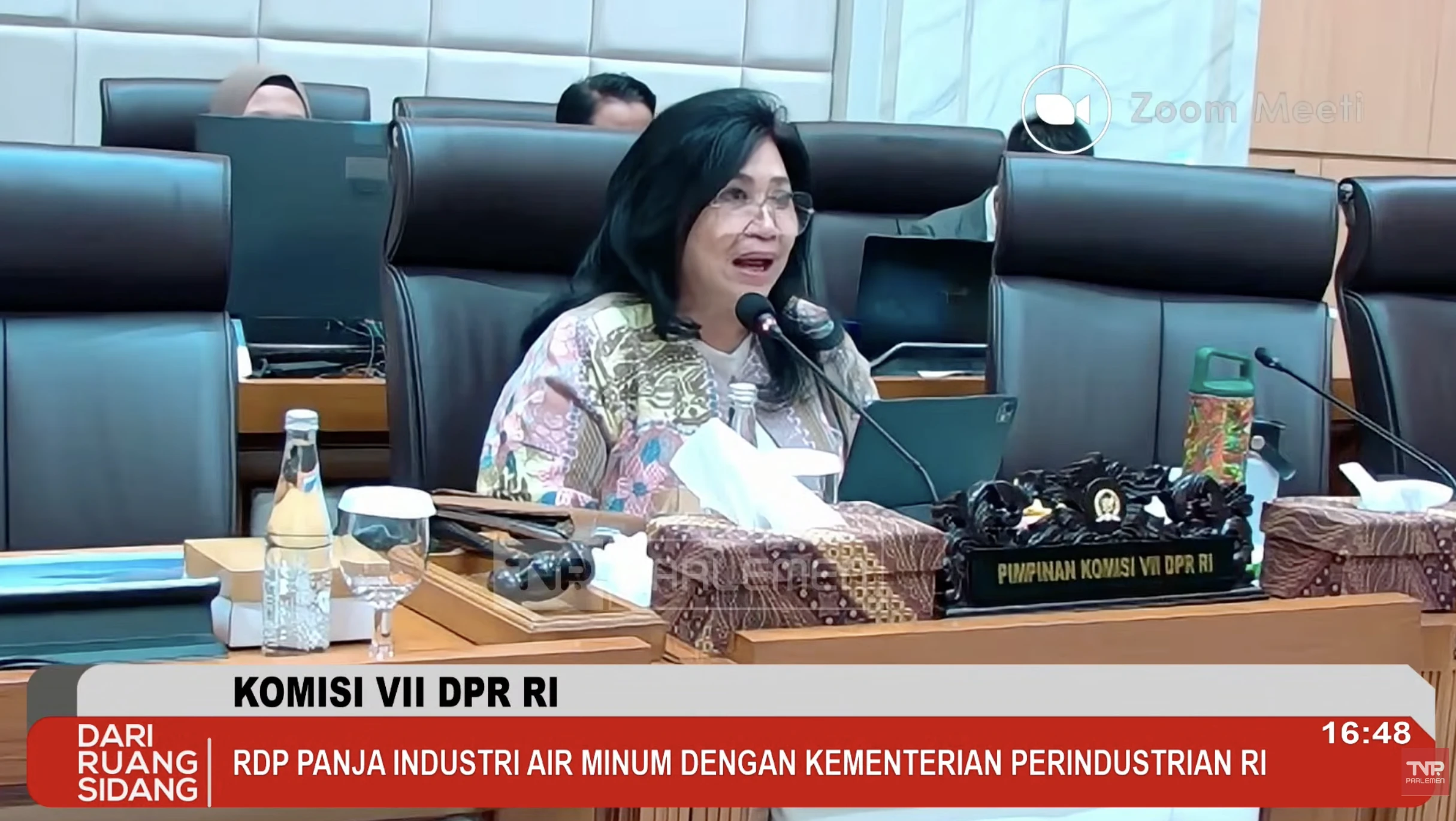 DPR Sentil Maraknya Kepemilikan Asing di Industri Air Minum Kemasan