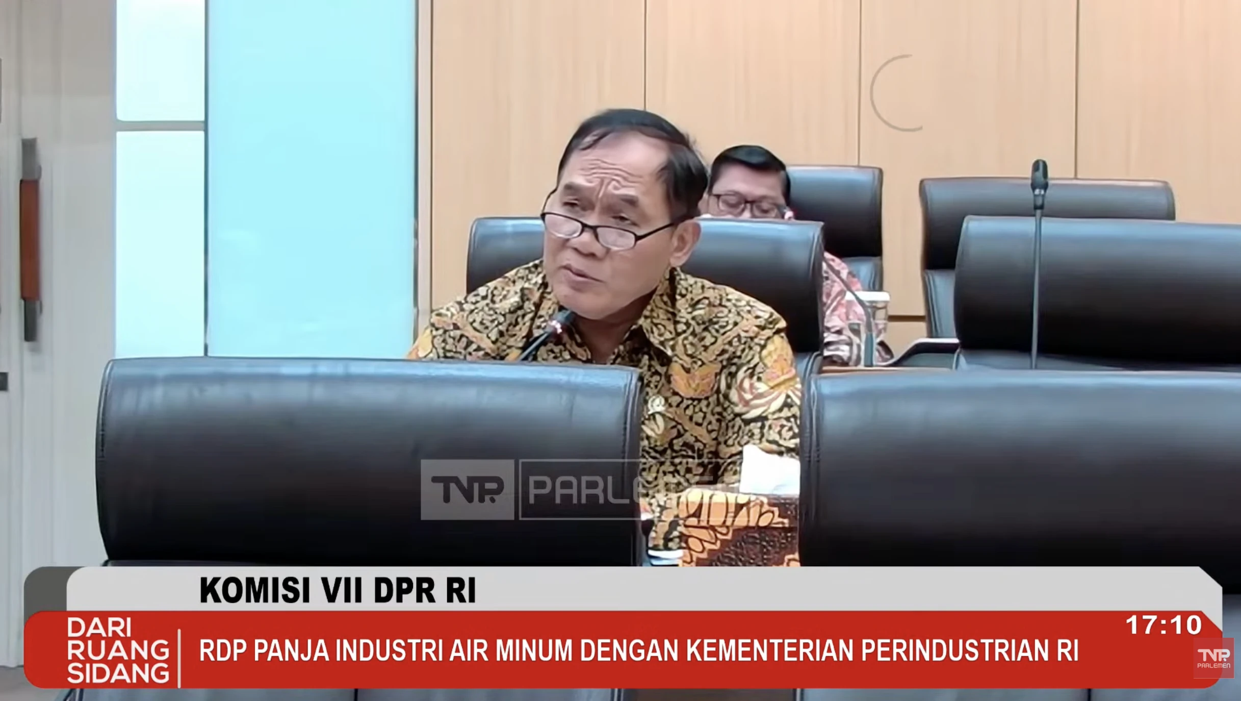 DPR Minta Pemerintah Atur HET Air Minum Dalam Kemasan