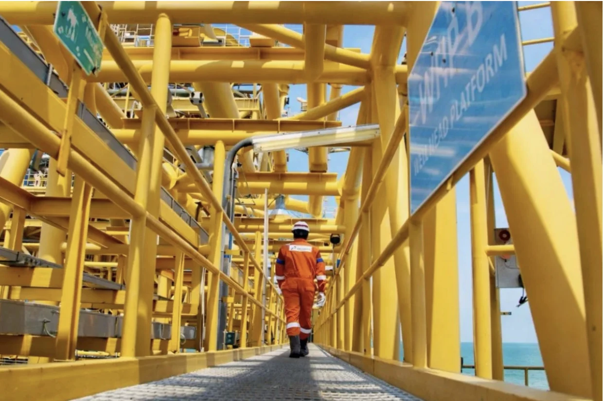 Kinerja Solid, Saka Energi (SAKA)  Pacu Produksi Migas Naik 10,4% di 2026