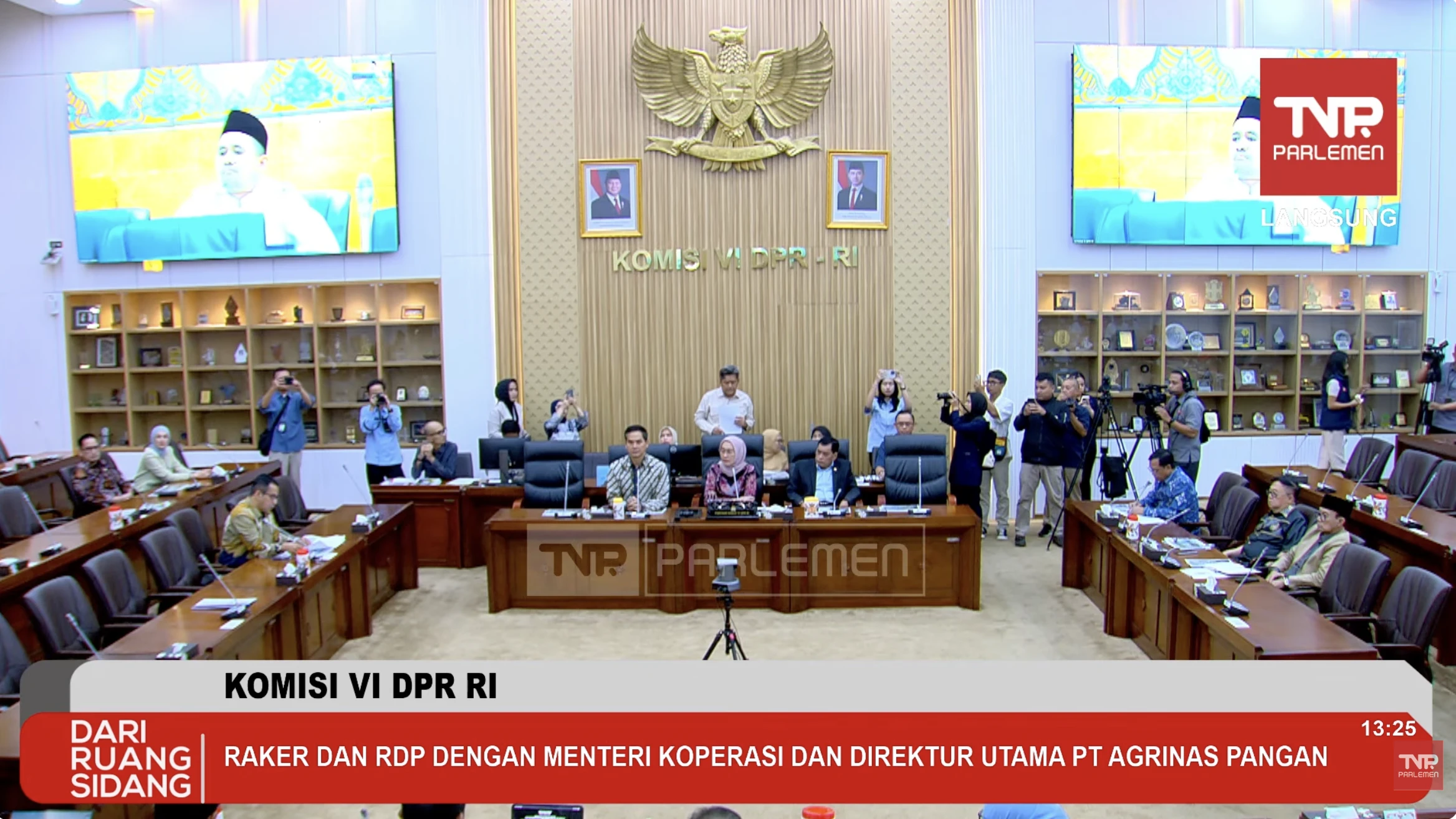 Rapat Kerja Komisi VI DPR RI dengan Menteri Koperasi dan Dirut PT Agrinas Pangan Nusantara
