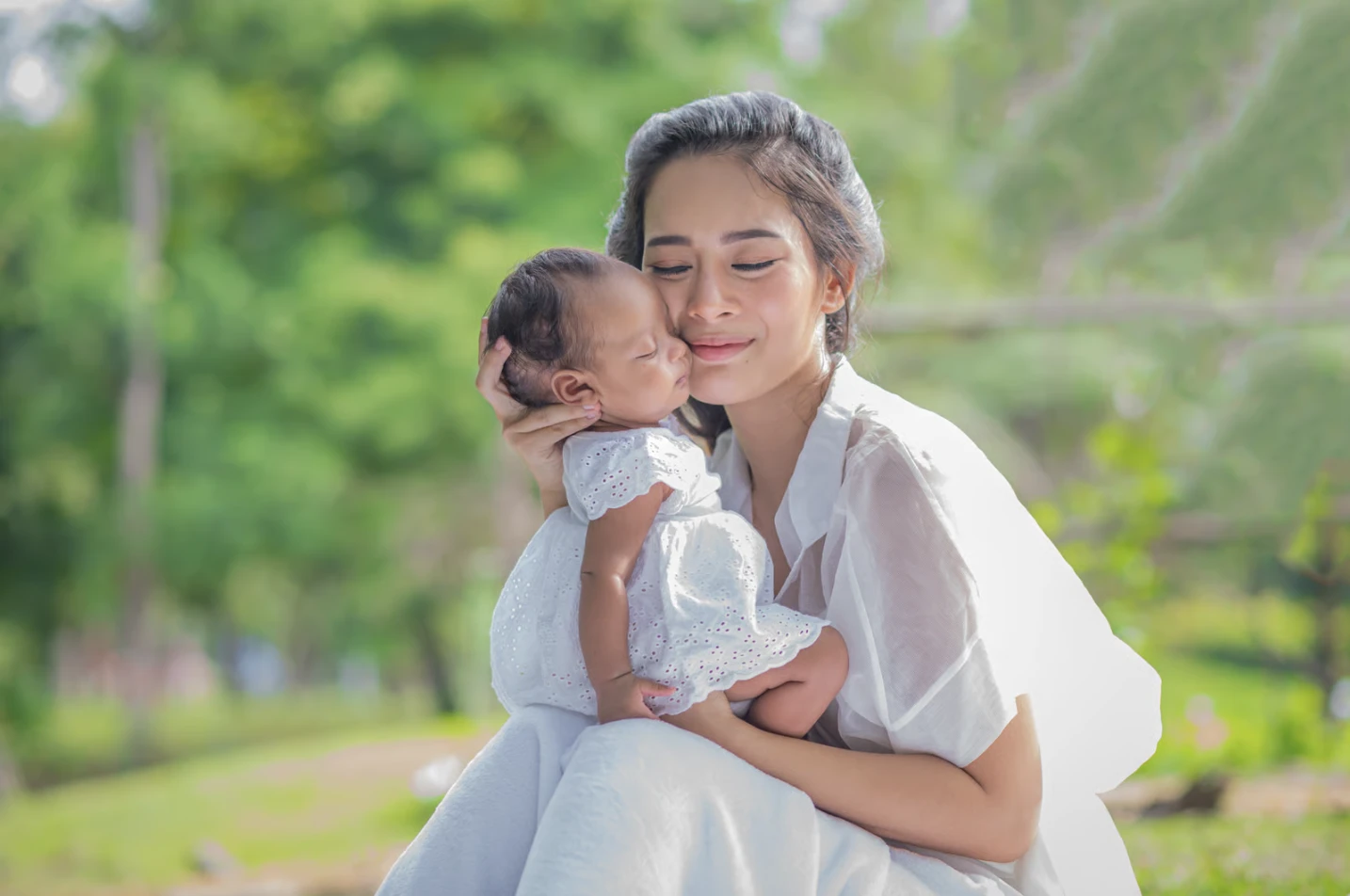 Perjalanan Si Sulung Menjadi Ibu untuk Anak Perempuannya