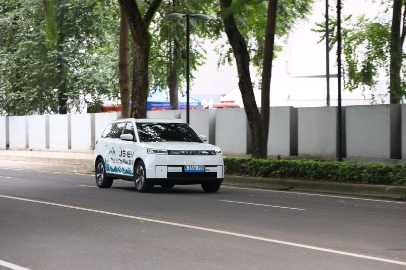 Daftar Lengkap 33 Merek Mobil Siap Test Drive di GJAW 2025