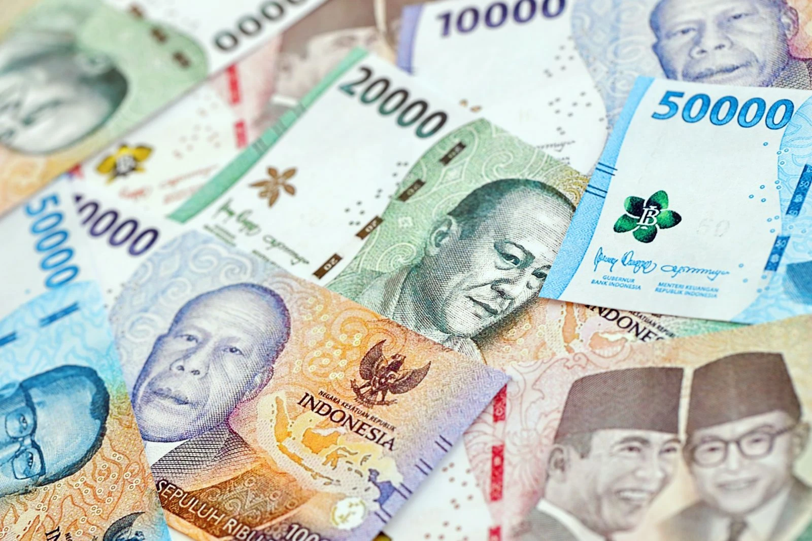 Sentimen Global dan Rencana Redenominasi Bawa Rupiah ke Level Segini