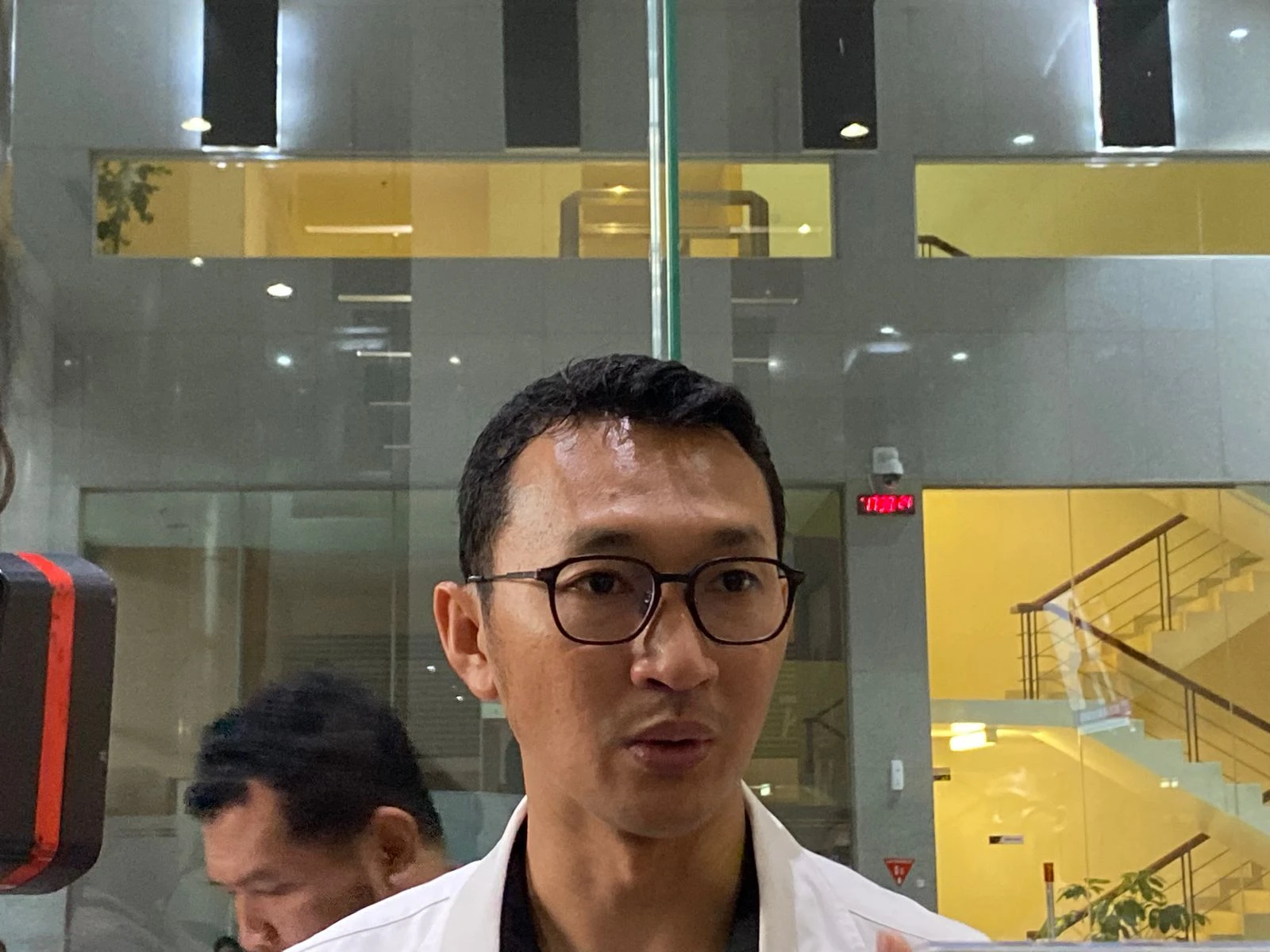 KPK Serahkan Berkas 4 Tersangka Baru Korupsi RPTKA di Kemnaker