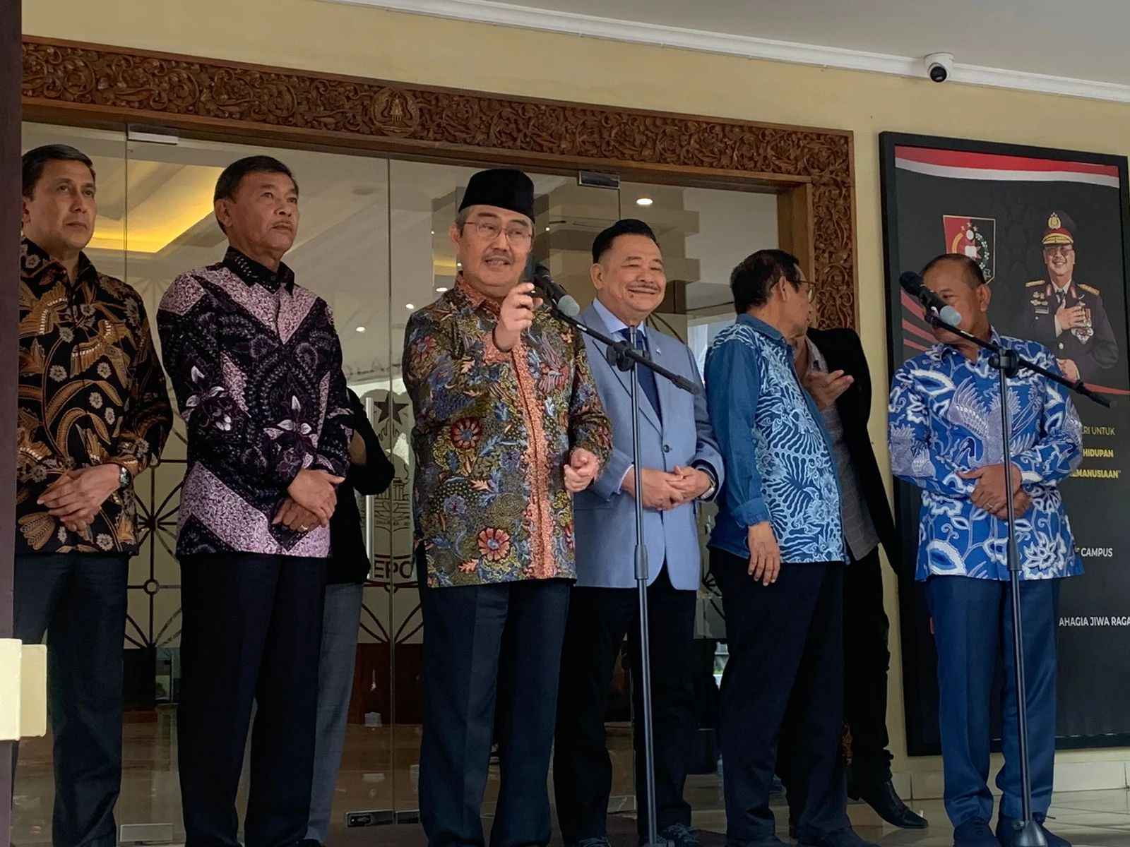 Komisi Reformasi Polri Buka Hotline WA dan Email Serap Aspirasi Publik