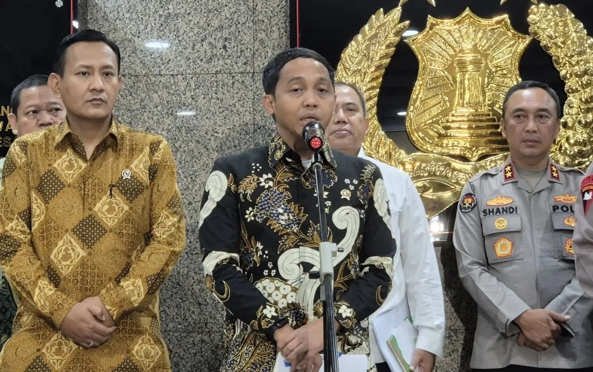 Kemenhut-Polri Bentuk Tim Investigasi Telusuri Asal Kayu Gelondongan di Banjir Sumatra