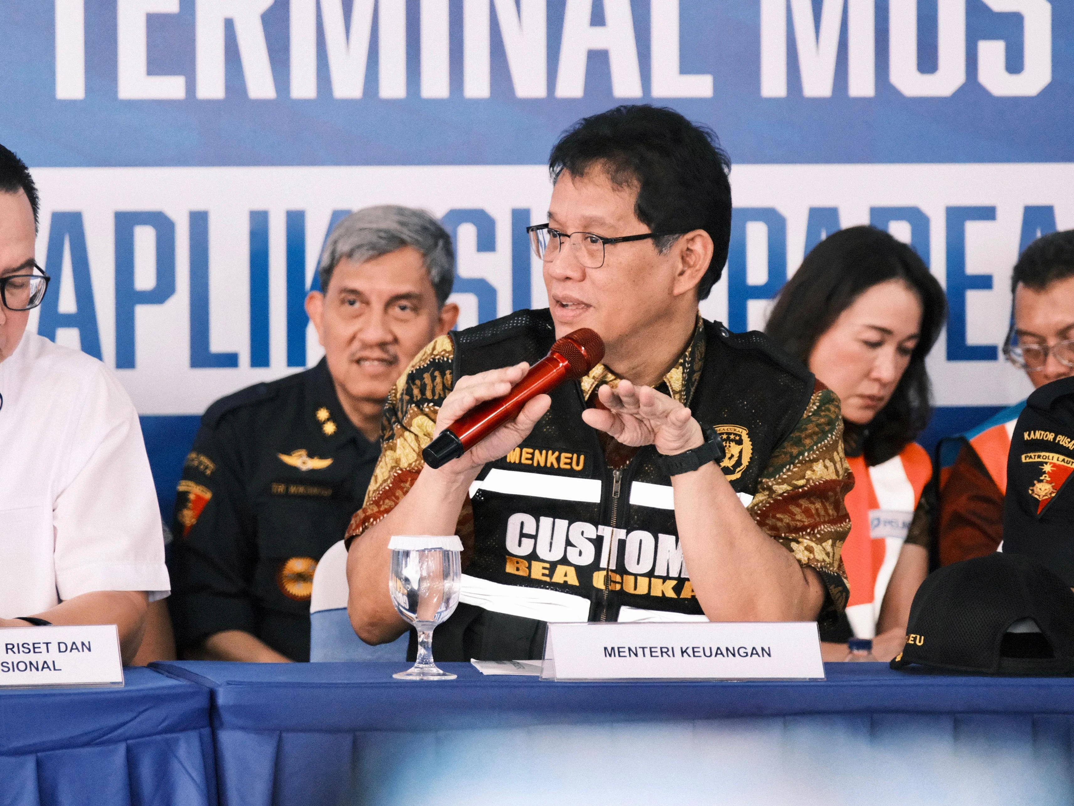 Analisis X-Ray Kontainer, Menkeu Sebut Keahlian Petugas Bak Anjing Pelacak