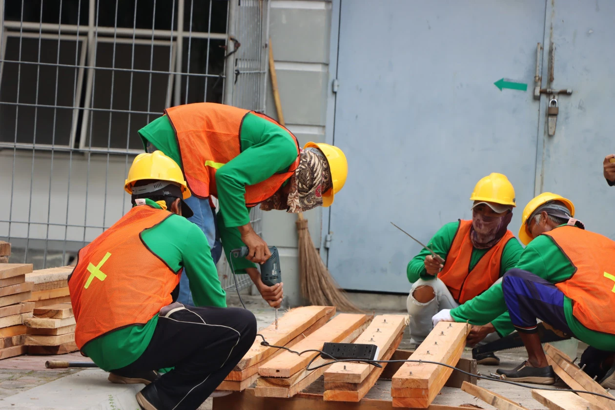 UGM, Grup Riset Tangguh UGM, Kayu banjir sumatra