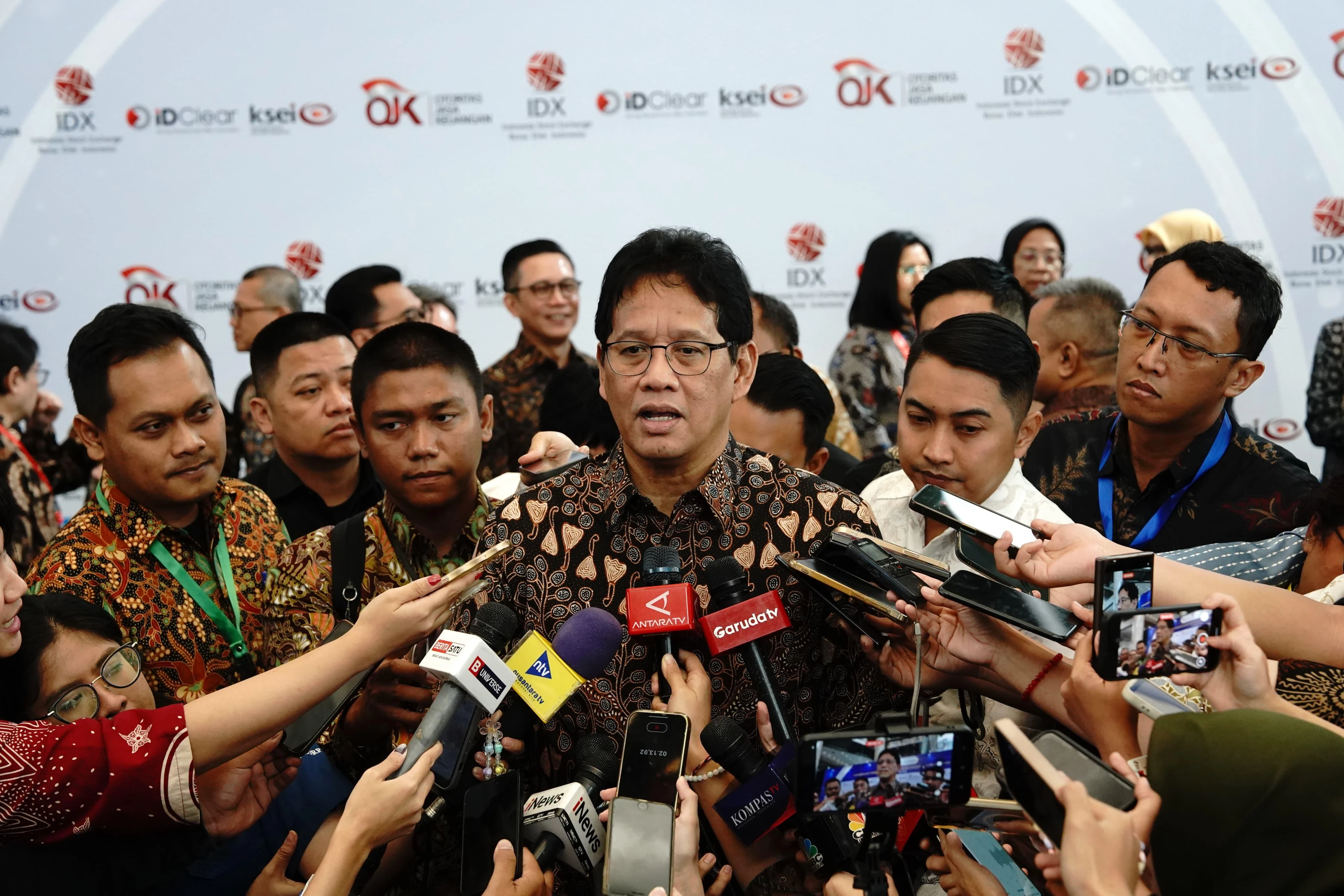 Prabowo Absen Lagi di Pembukaan Bursa Awal Tahun, Purbaya Beberkan Alasannya