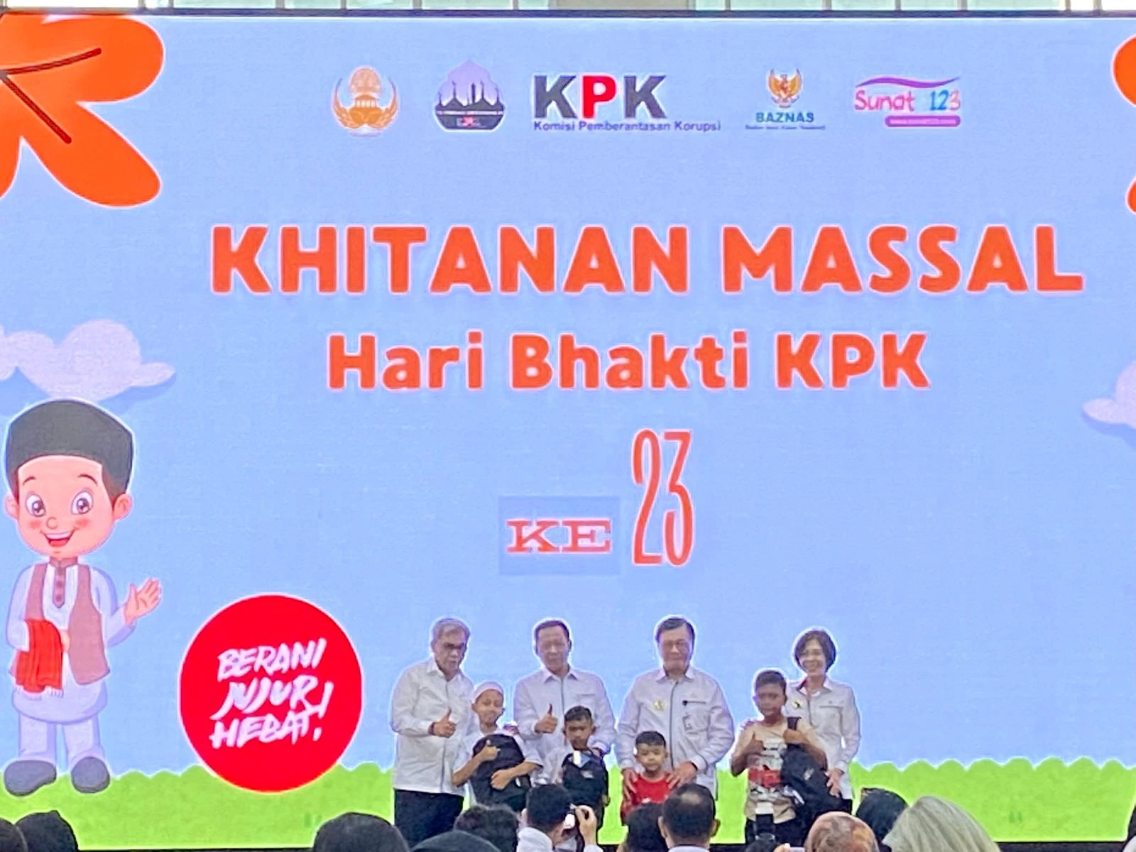 Gelar Sunatan Massal, Wakil Ketua KPK: KPK Bukan Hanya Penindakan Hukum