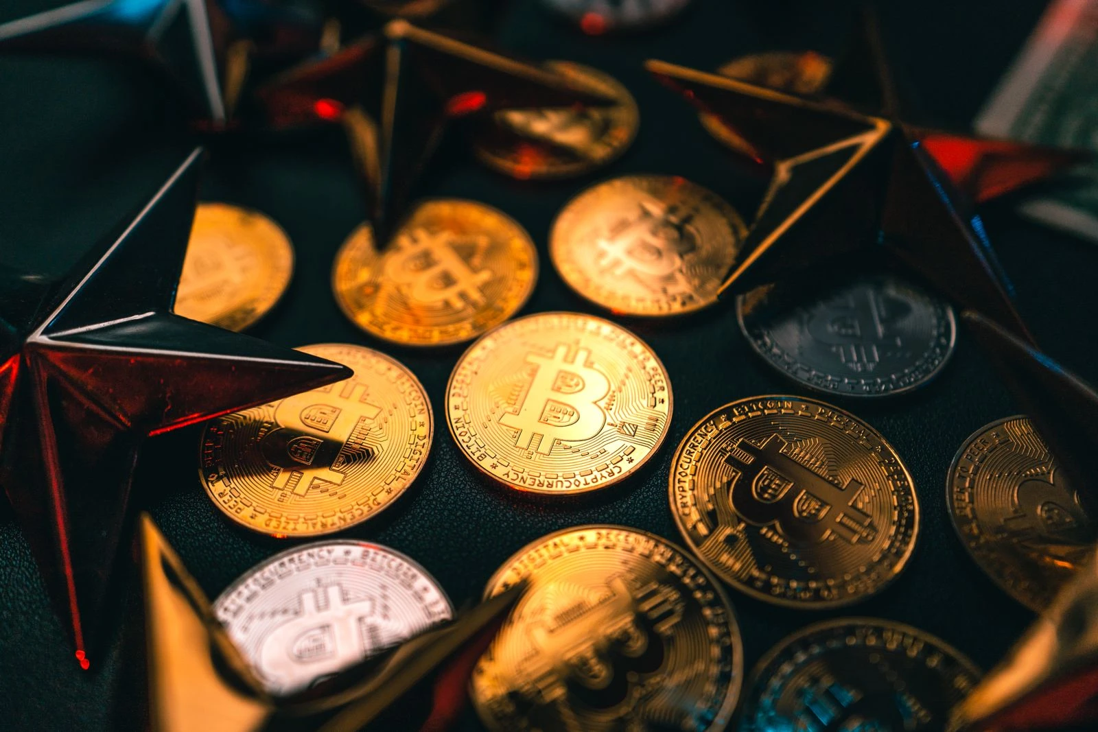 Harga Kripto Hari Ini 6 Februari 2026: Bitcoin Cs Kompak Anjlok