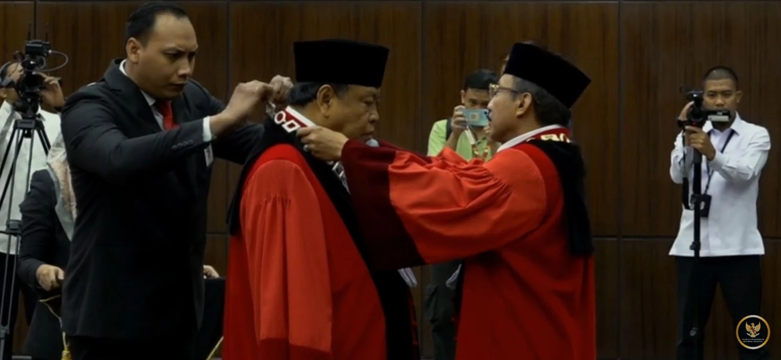 Arief Hidayat Resmi Pensiun sebagai Hakim MK