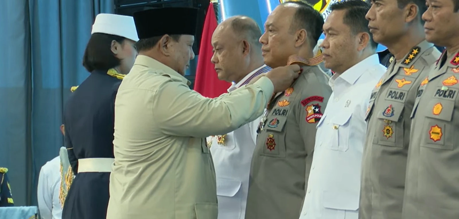 Prabowo Akan Anugerahkan Bintang Mahaputera kepada Kapolri Listyo Sigit