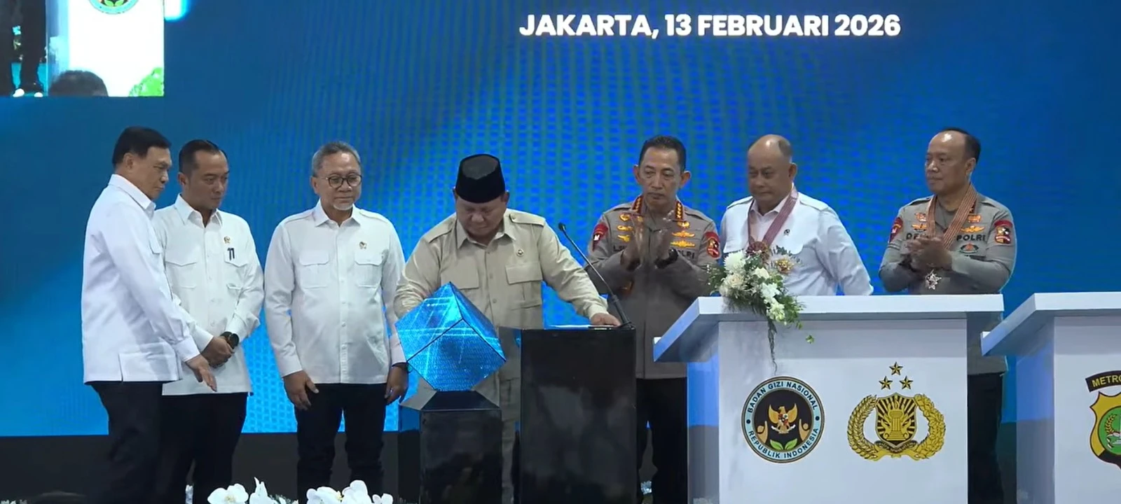 Prabowo: Anggaran Makan Bergizi Gratis Hasil Efisiensi, Daripada Dikorupsi