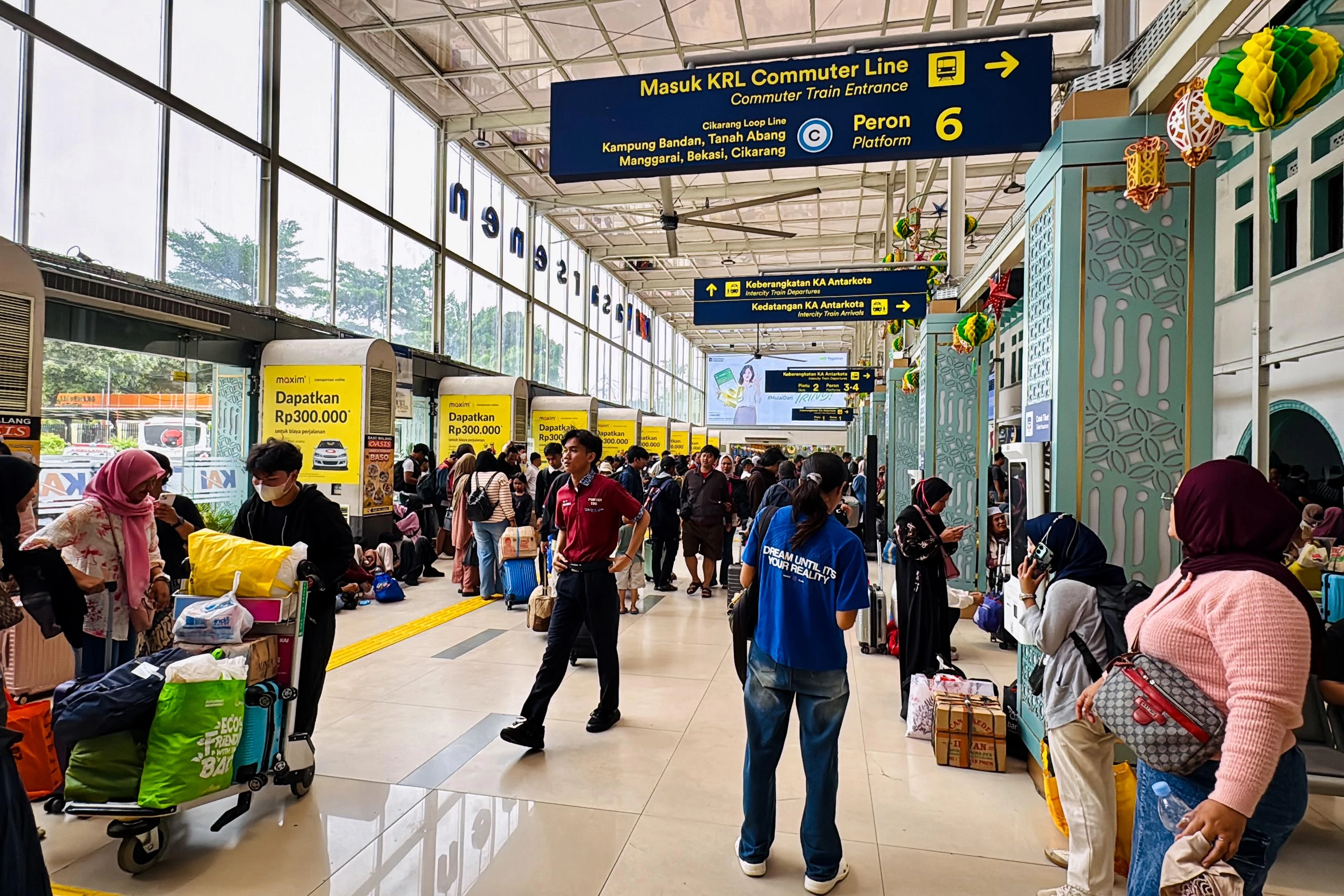 H+6 Lebaran, Sebanyak 51.975 Penumpang Kereta Api Tiba di Jakarta