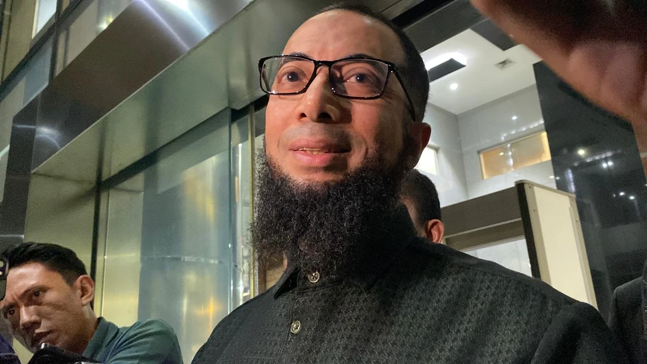 Diseret oleh Ibnu Mas’ud ke Korupsi Kuota Haji, Khalid Basalamah: Itu Urusan Dia di Akhirat