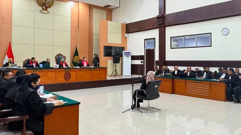 Sidang Kasus Ijazah Palsu Jokowi: Kuasa Hukum dr. Tifa Protes Belum Terima Salinan Dakwaan
