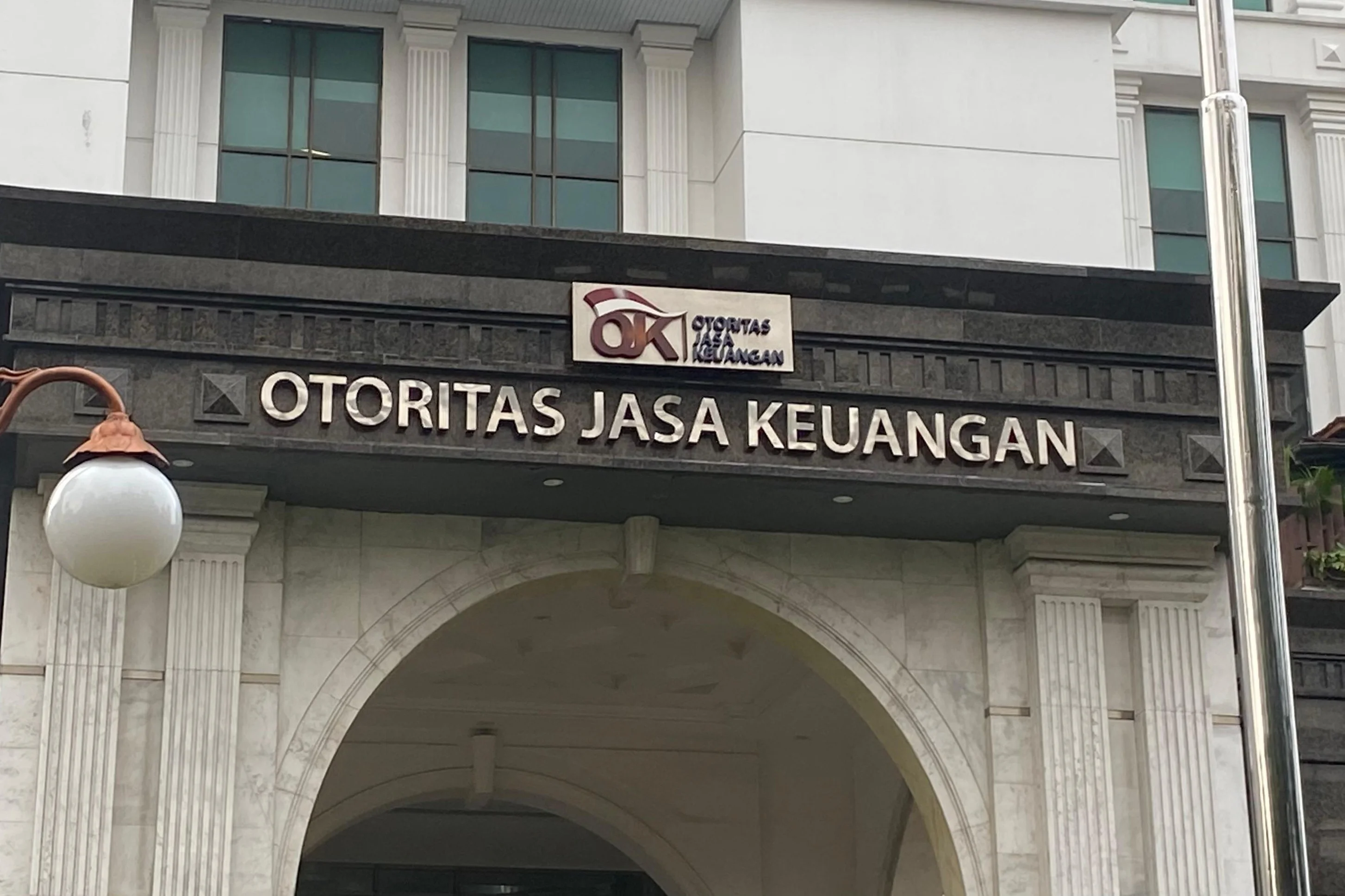 OJK Pastikan Permodalan Perbankan Tetap Kuat